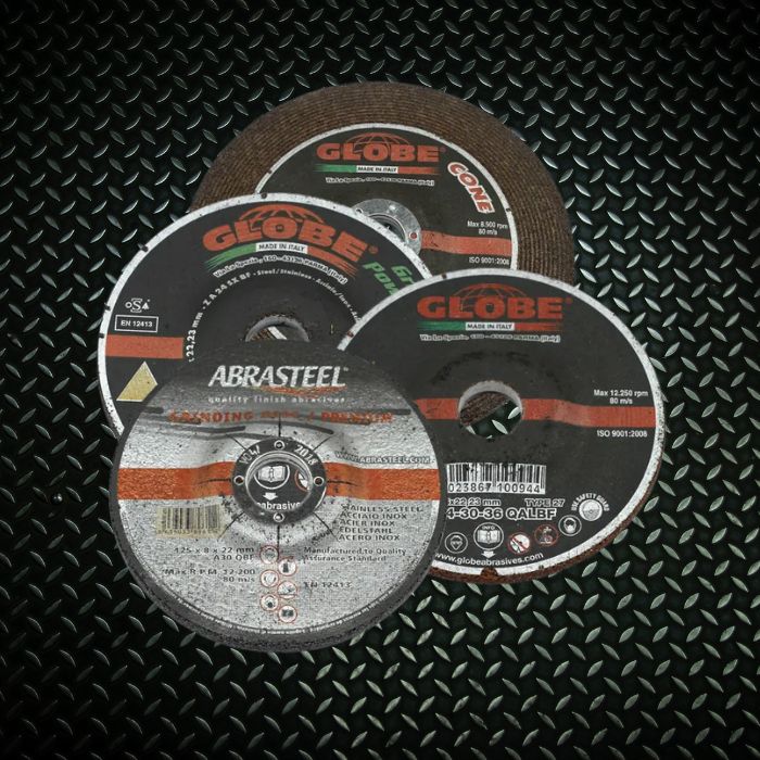 Ejemplos de herramientas de calderería disponibles en Abrasteel discos de desbaste