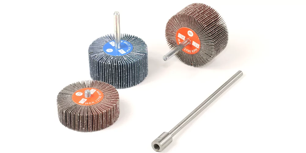 Cepillos abrasivos con eje Abrasteel para herramientas rotativas